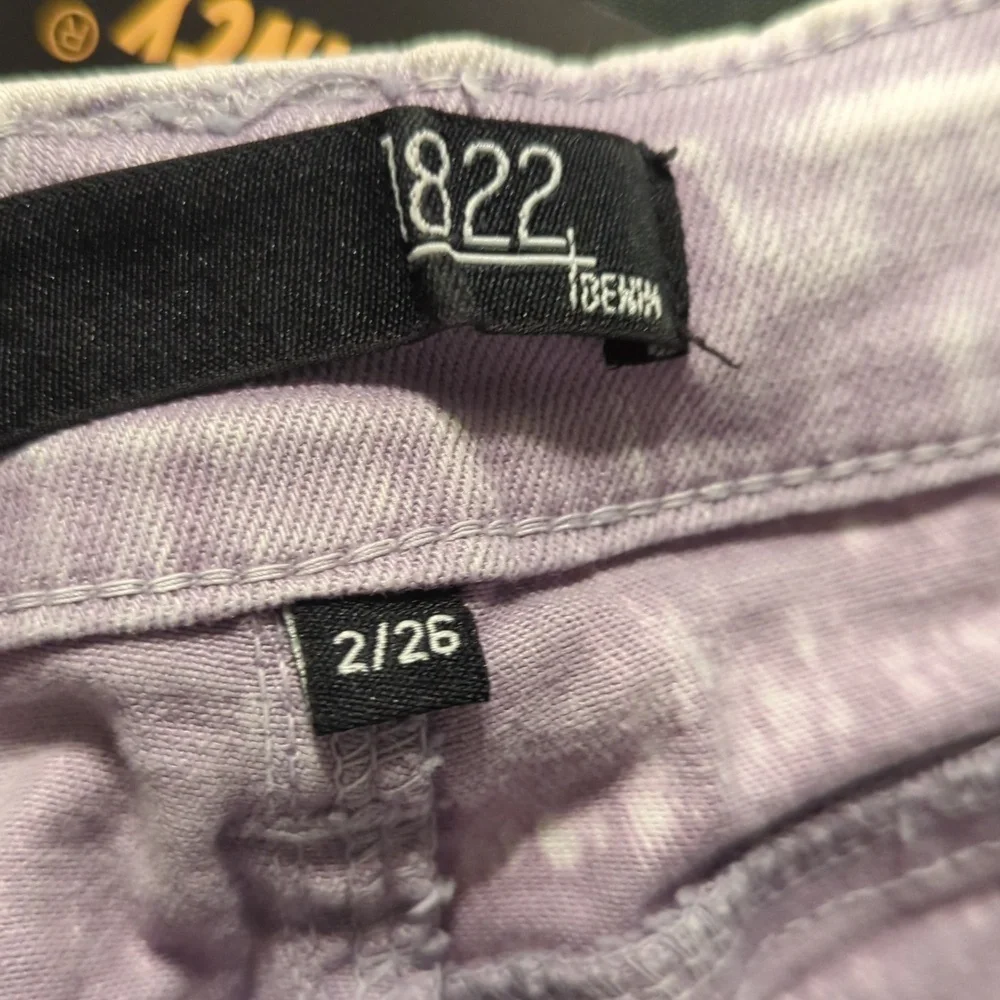 1822 DENIM Annabeth High Rise Roll Short - Picture 3 of 3